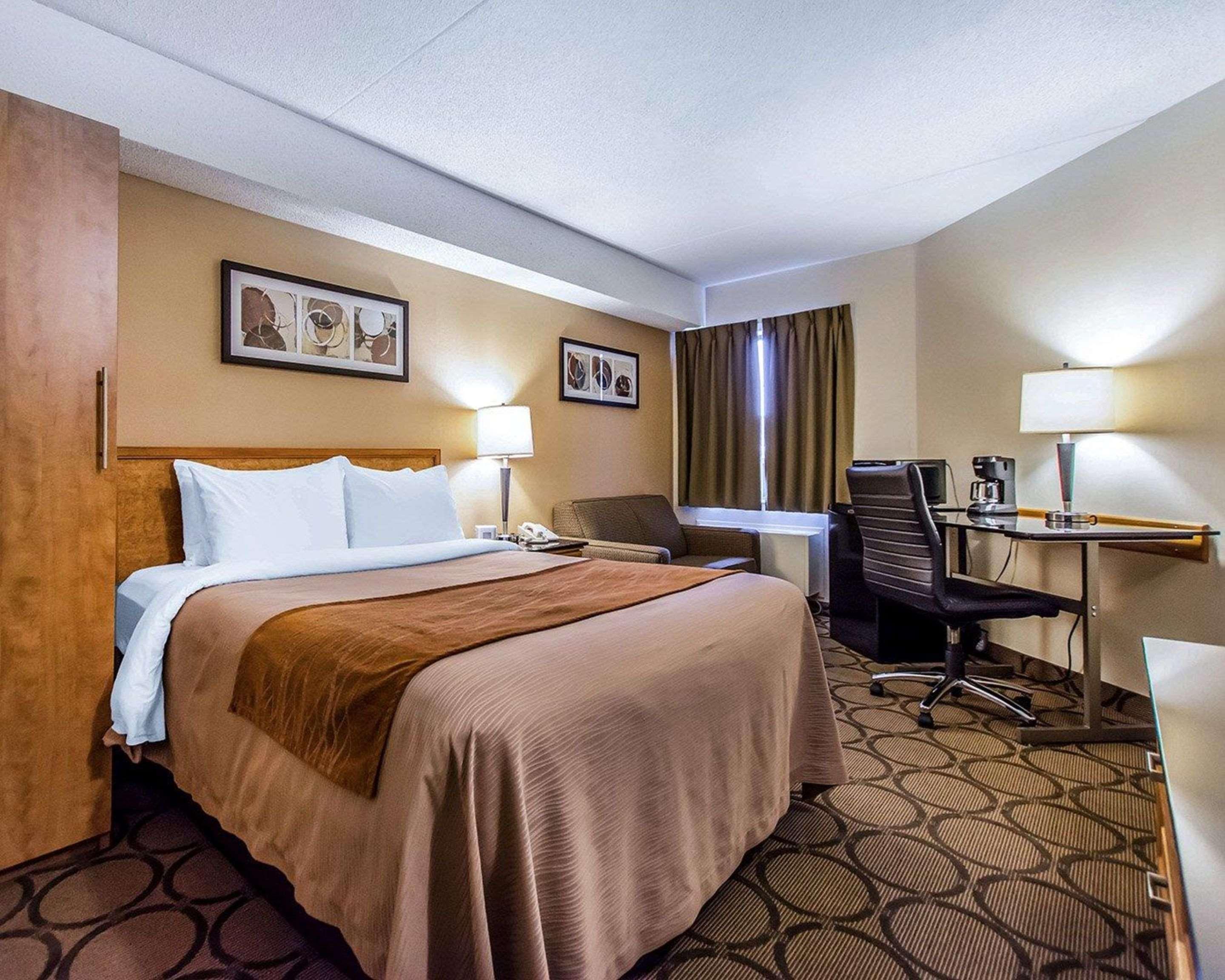Comfort East Inn 3*