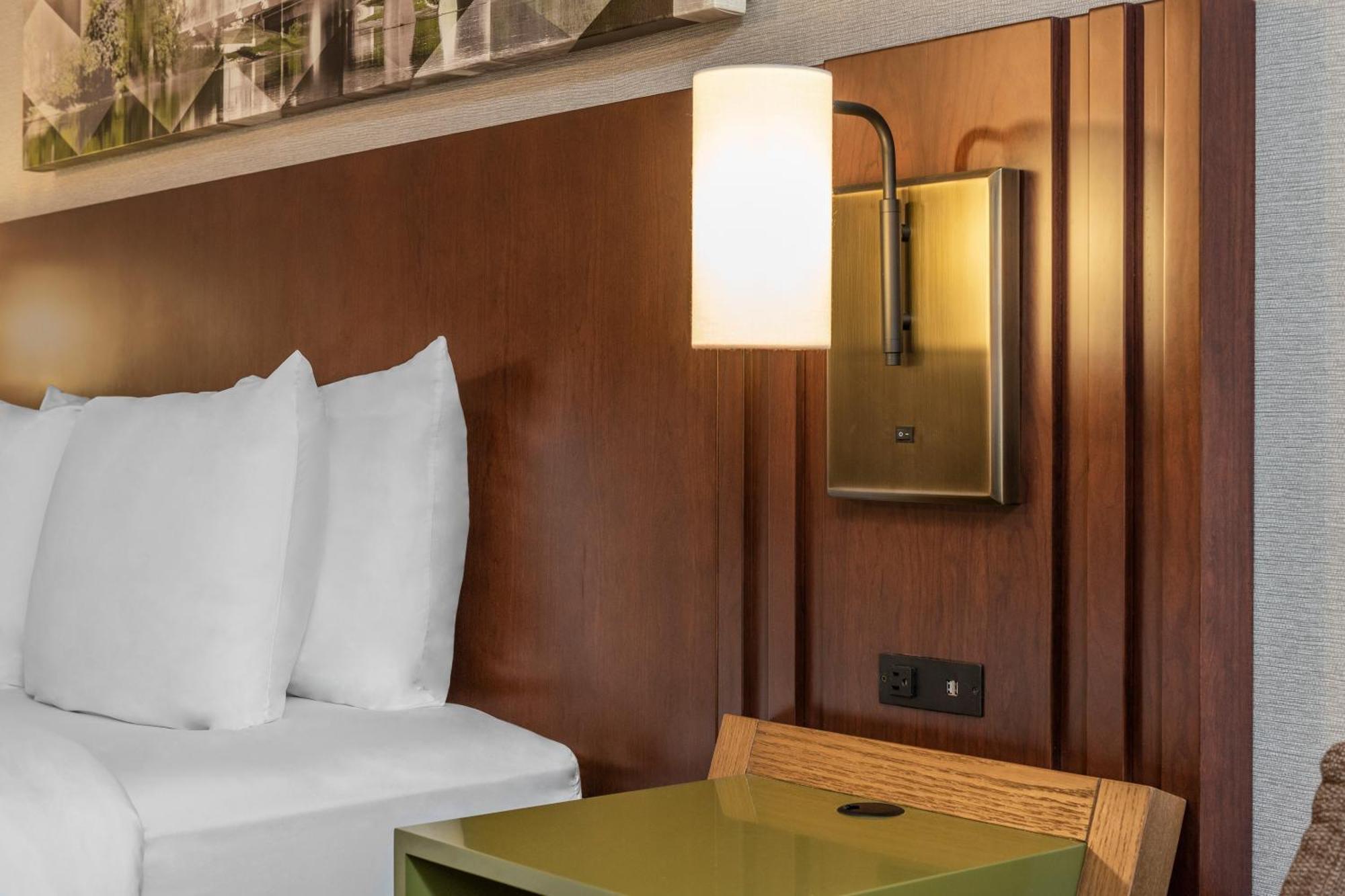 Comfort East Inn